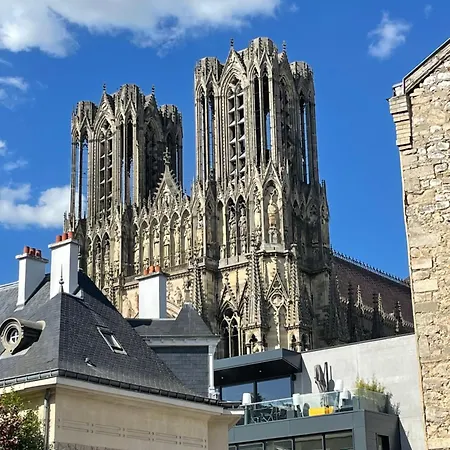 Apartmán Duplex Hammam Au Pied De La Cathedrale Avec Vue Remeš