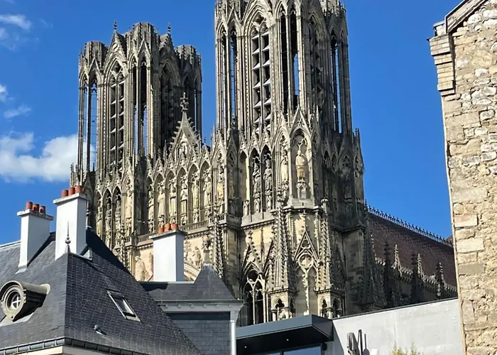 Apartament Duplex Hammam Au Pied De La Cathedrale Avec Vue Reims